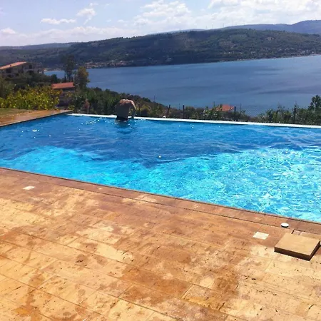 Family And Friends Pool House *