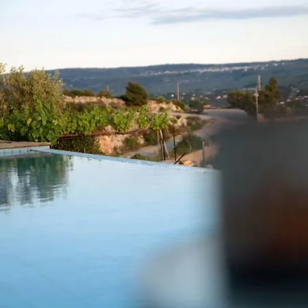Family And Friends Pool House Nyaraló Malesina